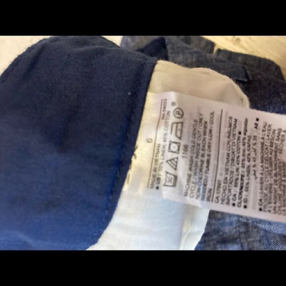 Old Navy mid rise shorts 6 - Picture 4 of 6
